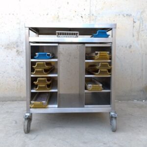 Carro inox con bandejas 75x80x90cm de ocasión en cabauoportunitats.com
