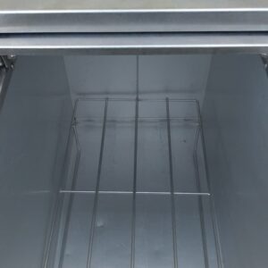 Congelador de acero inoxidable de 45x73x91cm de segunda mano en cabauoportunitats.com