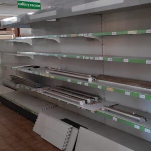Prestatgeries exposició botiga de segona mà a cabauoportunitats.com Balaguer - Lleida - Catalunya