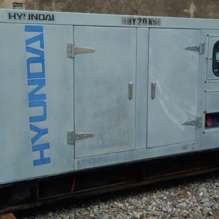 Grup electrogen HYUNDAI 106 KVA de segona mà a cabauoportunitats.com Balaguer - Lleida - Catalunya