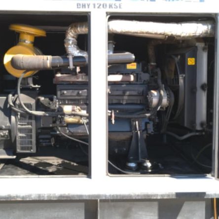 Grup electrogen HYUNDAI 106 KVA de segona mà a cabauoportunitats.com Balaguer - Lleida - Catalunya
