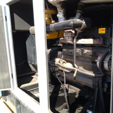 Grup electrogen HYUNDAI 106 KVA de segona mà a cabauoportunitats.com Balaguer - Lleida - Catalunya