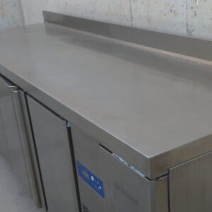 Frigorífico bajomostrador INFRICO 245cm de ocasión en cabauoportunitats.com