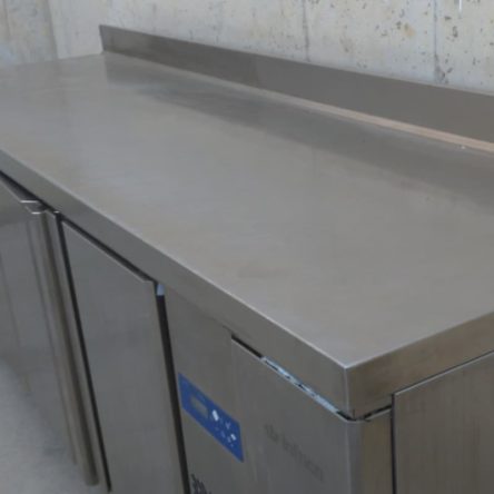 Frigorífico bajomostrador INFRICO 245cm de ocasión en cabauoportunitats.com
