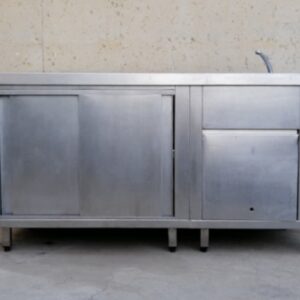 Mesa de trabajo con lavadero y armario 172cm de ocasión en cabauoportunitats.com