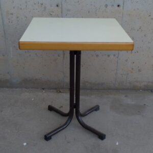 Mesa bar 60x60cm de segunda mano en cabauoportunitats.com