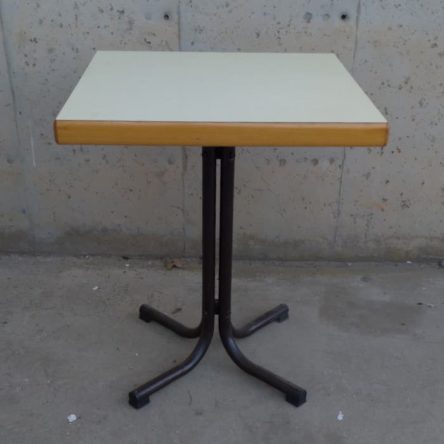Mesa bar 60x60cm de segunda mano en cabauoportunitats.com