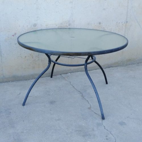 Taula terrassa vidre i xapa ø119cm de segona mà a cabauoportunitats.com Balaguer - Lleida - Catalunya
