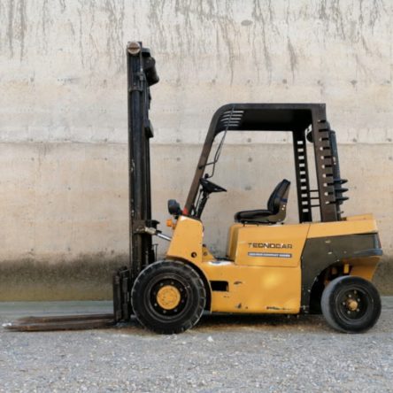 Carretilla elevadora TECNOCAR 2500kg de segunda mano en cabauoportunitats.com