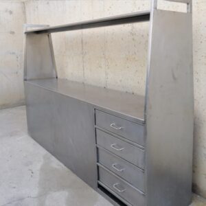 Estantería central pasaplatos de acero inoxidable de segunda mano en cabauoportunitats.com