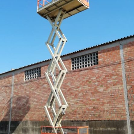 Plataforma elevadora JLG 260-MRT de segunda mano en cabauoportunitats.com