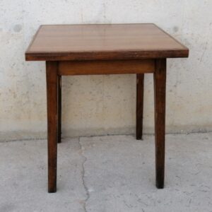 Mesa de madera 70x70cm de segunda mano en cabauoportunitats.com