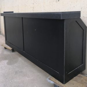 Barra 260cm de granito envejecido de segunda mano en cabauoportunitats.com