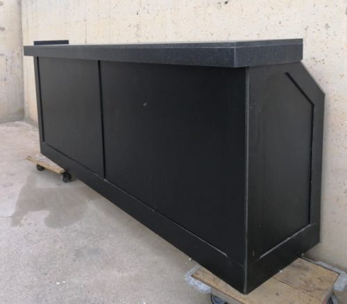 Barra 260cm de granito envejecido de segunda mano en cabauoportunitats.com