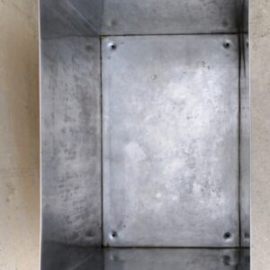 Caja de acero inoxidable de segunda mano en cabauoportunitats.com