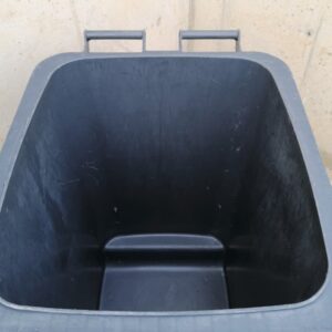 Cubo de basura de segunda mano en cabauoportuntiats.com