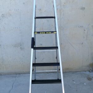 Escala d'alumini nova de 250kg de capacitat de càrrega a cabauoportunitats.com Balaguer - Lleida - Catalunya