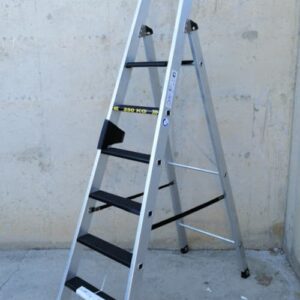 Escala d'alumini nova de 250kg de capacitat de càrrega a cabauoportunitats.com Balaguer - Lleida - Catalunya