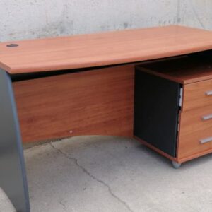 Escritorio 138cm de segunda mano en cabauoportunitats.com