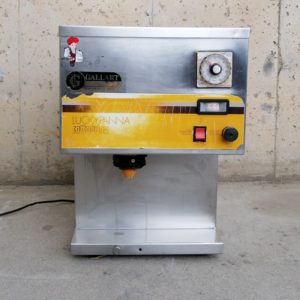 Montadora de nata CATTABRIGA LUCKIPANA de segunda mano en cabauoportunitats.com