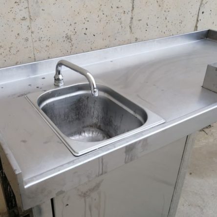 Pica amb potes d'acer inoxidable de segona mà a cabauoportunitats.com Balaguer - Lleida - Catalunya