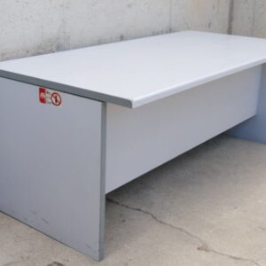 Mesa oficina 140x80c74cm de segunda mano en cabauoportunitats.com