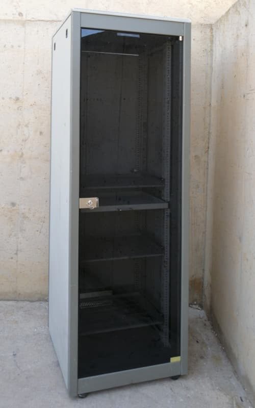 Armario rack 198cm de segunda mano en cabauoportunitats.com