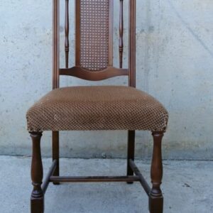 Silla comedor con rejilla de segunda mano en cabauoportunitats.com