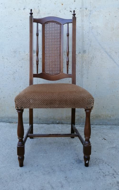 Silla comedor con rejilla de segunda mano en cabauoportunitats.com