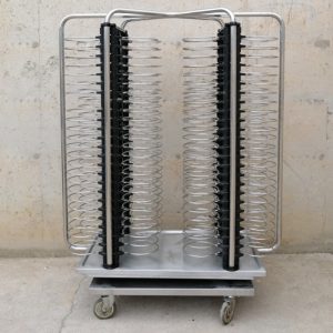 Carro platero de 200 platos de segunda mano en cabauoportunitats.com