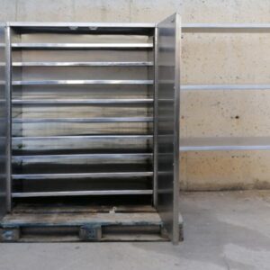 Armari de segona mà fet d'acer inoxidable amb prestatgeries exteriors a cabauoportunitats.com Balaguer - Lleida - Catalunya