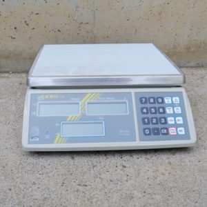 Bàscula KERN CX8 nova procedent d'un final d'estoc a cabauoportunitats.com Balaguer - Lleida - Catalunya