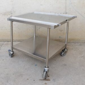 Carro de segunda mano fabricado en acero inoxidable en cabauoportunitats.com