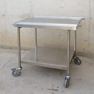 Carro de segunda mano fabricado en acero inoxidable en cabauoportunitats.com