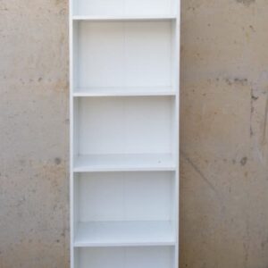 Estantería de melamina de segunda mano en cabauoportunitats.com