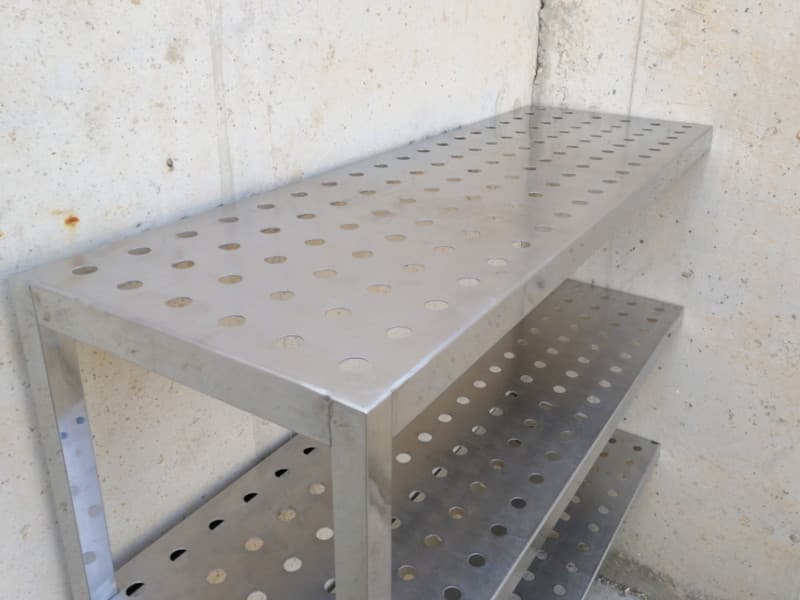 Estantería de acero inoxidable de pared en cabauoportunitats.com