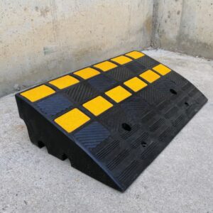 Rampa de acceso para bordillos nueva en cabauoportunitats.com Balaguer - Lleida - Catalunya