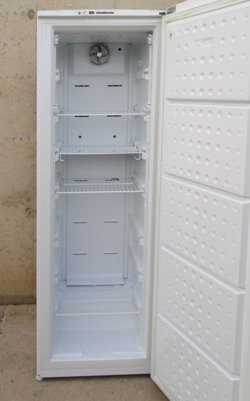 Congelador BEKO 285l de segunda mano en cabauoportunitats.com