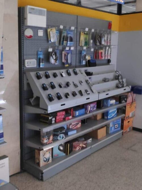 Estantería expositor tienda 200x220cm de seguna mano en cabauoportunitats.com