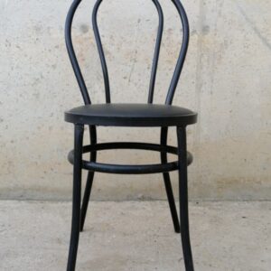 Cadira negra de segona mà a cabauoportunitats.com Balaguer - Lleida - Catalunya