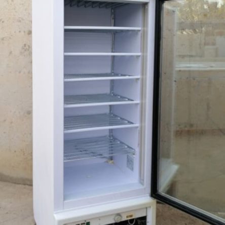 Congelador puerta cristal ISA TORNADO 400 litros de seguna mano en cabauoportunitats.com