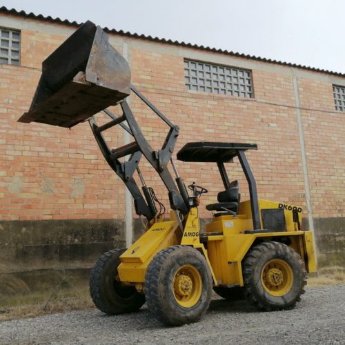 Pala cargadora AMOG DK 600 de segunda mano en cabauoportunitats.com Balaguer - Lleida - Catalunya