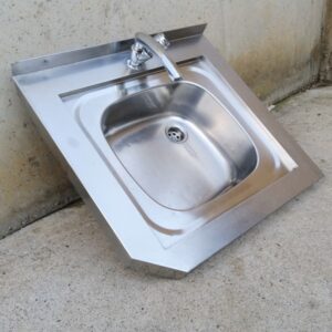 Fregadero de segunda mano fabricado en acero inoxidable en cabauoportunitats.com