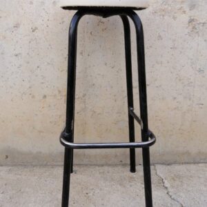 Taburetes de segunda mano en buenas condiciones en cabauoportunitats.com Balaguer - Lleida - Catalunya