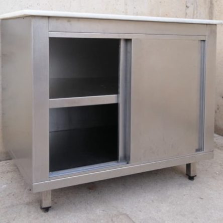 Taula de treball d'acer inoxidable de segona mà a cabauoportunitats.com Balaguer - Lleida - Catalunya