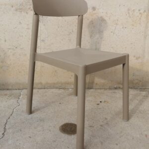 Mesa y sillas de terraza de segunda mano en cabauoportunitats.com