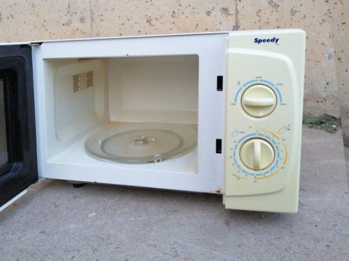Microondas TAURUS SPEEDY de segunda mano en cabauoportunitats.com Balaguer - Lleida - Catalunya