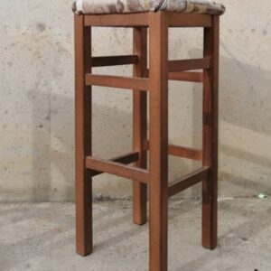 Tamboret de fusta de segona mà a cabauoportunitats.com Balaguer - Lleida - Catalunya