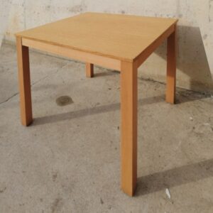 Mesa de madera maciza de segunda mano en cabauoportunitats.com Balaguer - Lleida - Catalunya