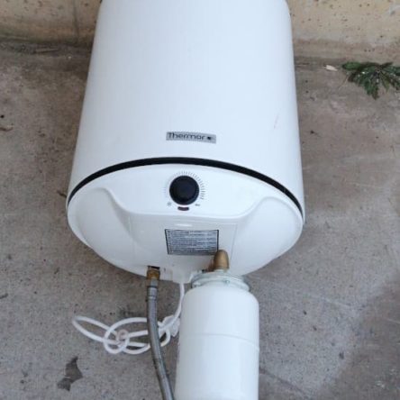 Termo de agua caliente THERMOR de segunda mano en cabauoportunitats.com Balaguer - Lleida - Catalunya